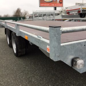 Plataforma Eduard 4020 – 406 x 200 cm, rampas e guincho