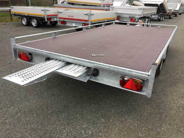 Plataforma Eduard 4020 – 406 x 200 cm, rampas e guincho
