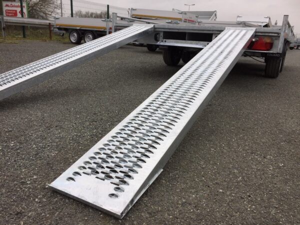 Plataforma Eduard 4020 – 406 x 200 cm, rampas e guincho