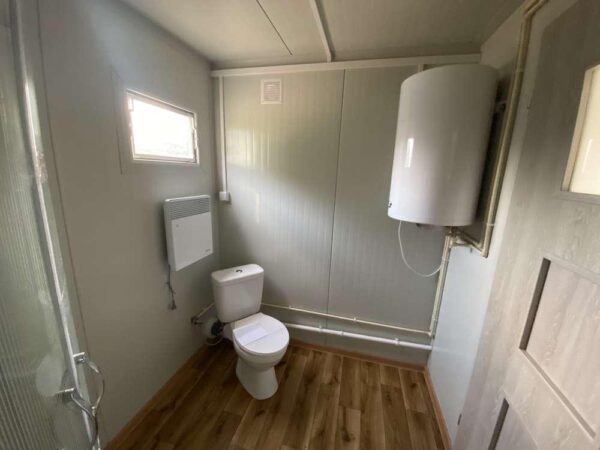 Contentor escritório usado 6 x 2,40 m com WC, duche e cozinha