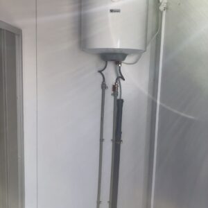 Contentor sanitário com duche, lavatório e sanita